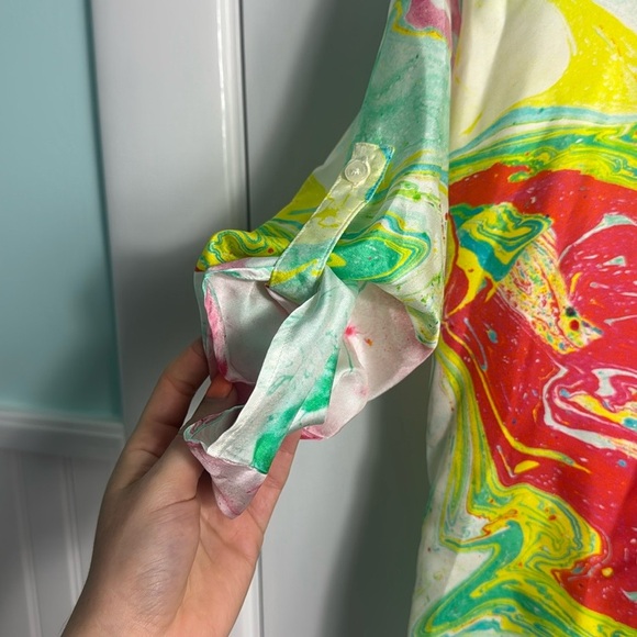 Vilagallo 100% Silk Abstract All Over Printed Blouse Size 8 Art to Wear - Picture 2 of 9